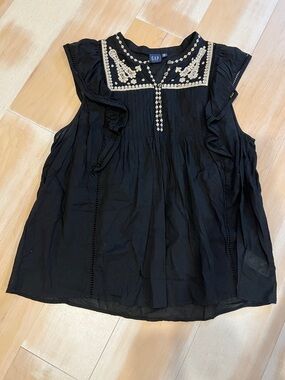 GAP Black Sleeveless Embroidered Yoke Blouse